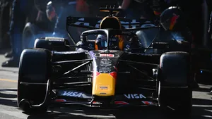 Verstappenovi hrozí penalizace. Red Bull zatím neví, zda se jí dokáže vyhnout Verstappenovi hrozí penalizace. Red Bull zatím neví, zda se jí dokáže vyhnout