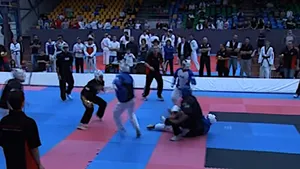 VIDEO: Sport pro největší tvrďáky? Footbrawl! Směs ragby a bojových umění VIDEO: Sport pro největší tvrďáky? Footbrawl! Směs ragby a bojových umění