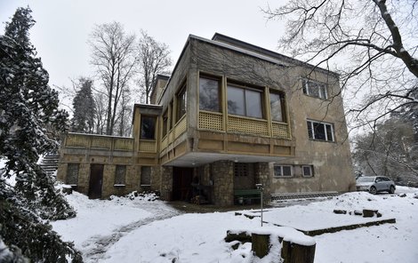 Dům, kde Miroslav Zikmund žil od roku 1953.
