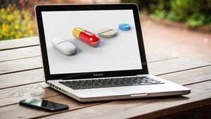 Virtuální klinika místo čekání v ordinaci. Pojišťovna hlásí stoprocentní nárůst zájmu