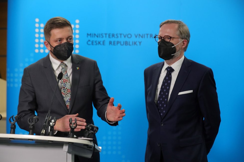 Premiér Petr Fiala na tiskové konferenci poté, co uvedl do funkce ministra vnitra Víta Rakušana. (17.12.2021)