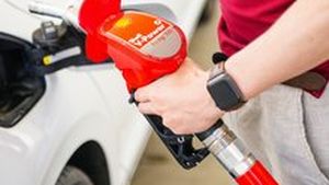 Vláda od října obnoví regulaci cen paliv a zastropuje ceny Vláda od října obnoví regulaci cen paliv a zastropuje ceny