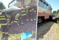 Na Děčínsku se srazil vlak s autem: Nehoda si vyžádala dva vážně zraněné