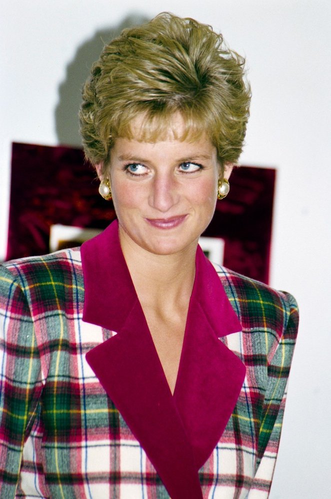 1990: Krátké vlasy a objem (princezna Diana)