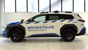 Výkonnější auto byste u městské policie v Česku asi nenašli. Přitom jde o rodinný kombík Výkonnější auto byste u městské policie v Česku asi nenašli. Přitom jde o rodinný kombík