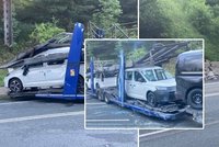 Nehoda kamionu na Náchodsku: Náklaďák zablokoval hlavní tah do Polska!