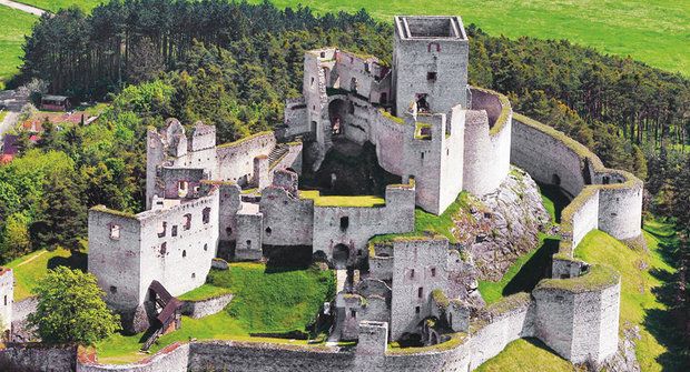 Vývoj hradu 7: Šlechtické hrady