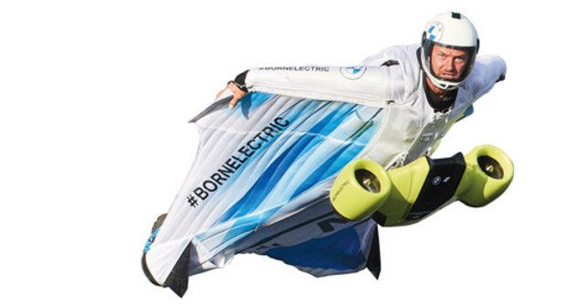 Létající oblek pro Iron Mana: Wingsuit od BMW