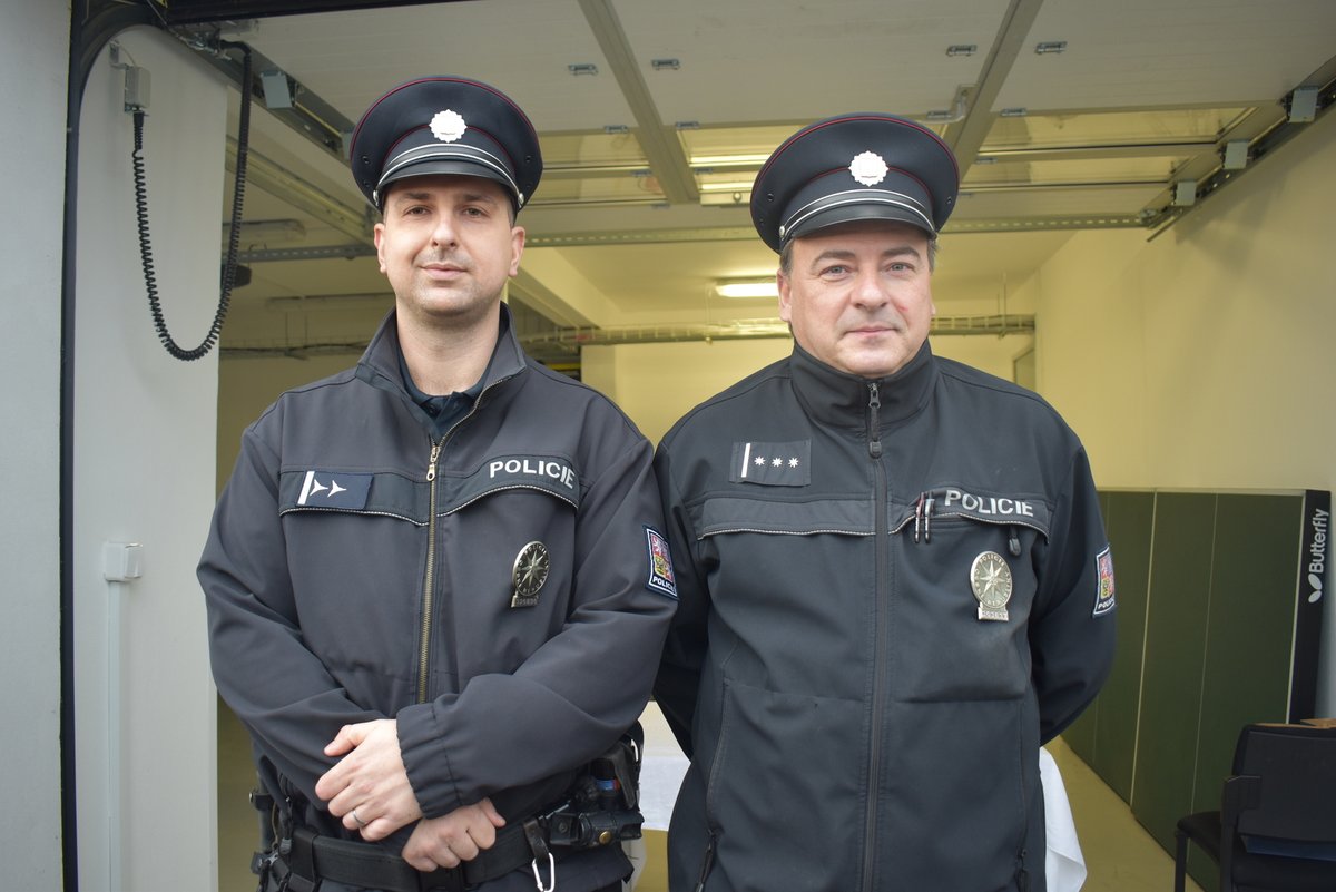 Ocenění policisté Jan Srb a František Tlapa (zleva).