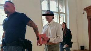 Zbitého invalidu hodili do příkopu