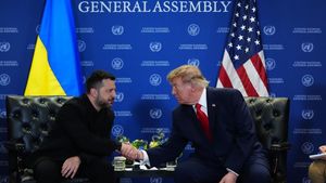 Zelenskyj v pasti volební horečky: Trumpa víc než ukončení války zajímají ceny benzínu