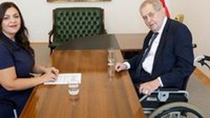Zeman pro Blesk: Babišově vládě uškodil šílený schodek! A ve 2. kole volit nebudu Zeman pro Blesk: Babišově vládě uškodil šílený schodek! A ve 2. kole volit nebudu