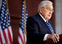 Zemřel diplomat a exministr zahraničí USA Kissinger (†100): „Válečný zločinec“ s Nobelovkou za mír