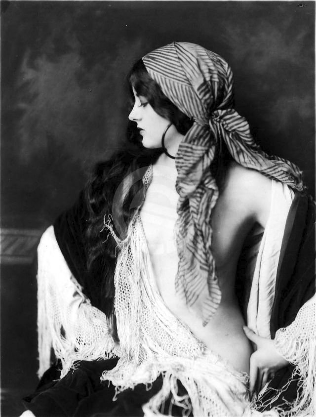 Ziegfeld Follies: Sexy tanečnice, označované jako nejkrásnější dívky všech ...