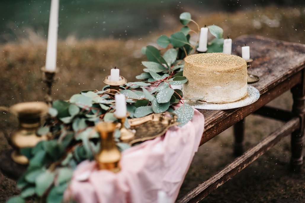 Velkým hitem současnosti je ladit svatební dort do ročního období, ve kterém se svatba odehrává.