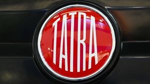 Zisk Tatra Defence Vehicle vzrostl na více než trojnásobek, tržby se přiblížily pěti miliardám Zisk Tatra Defence Vehicle vzrostl na více než trojnásobek, tržby se přiblížily pěti miliardám