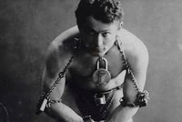 Kouzelná cesta velkého Houdiniho: Při legendárních únicích riskoval život, nakonec ho zabilo slepé střevo