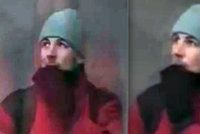 Muž v Olomouci ukradl peníze z vánoční charitativní sbírky: Poznáte zloděje na videu?