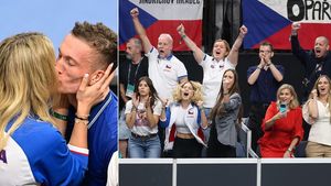 Známé tváře na Davis Cupu v Praze: dorazili ministři i partnerky hráčů. Odměna pro Lehečku Známé tváře na Davis Cupu v Praze: dorazili ministři i partnerky hráčů. Odměna pro Lehečku