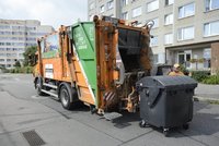 Tuna odpadků na smetišti stojí o 300 korun víc: V Kyjově lidem zdražili svoz o 100 %